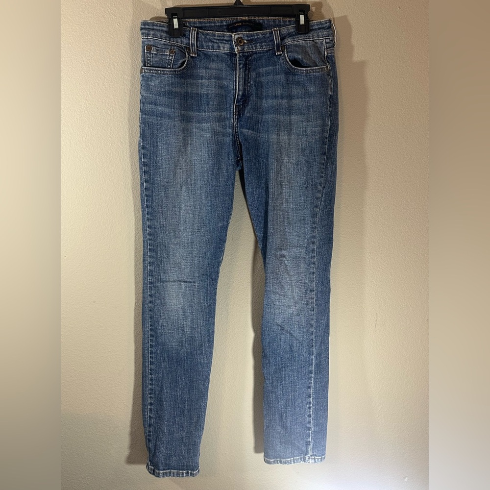 Levi's Women's Straight Leg Jeans in Blue